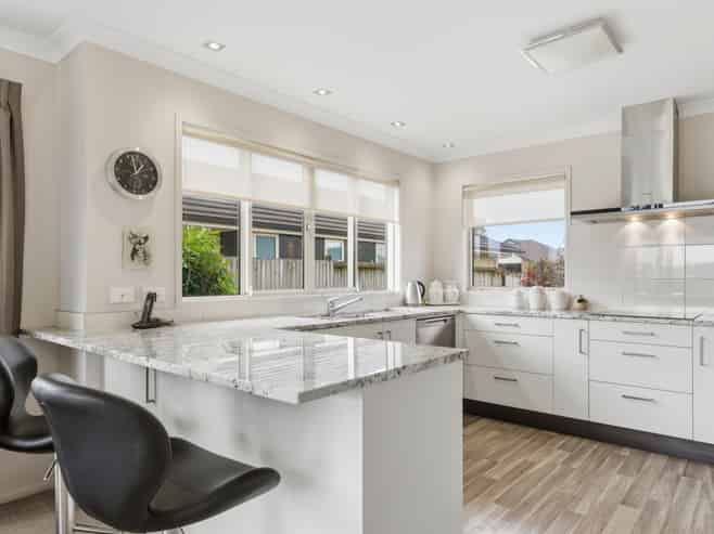 30 Tatahi Cove, Papamoa