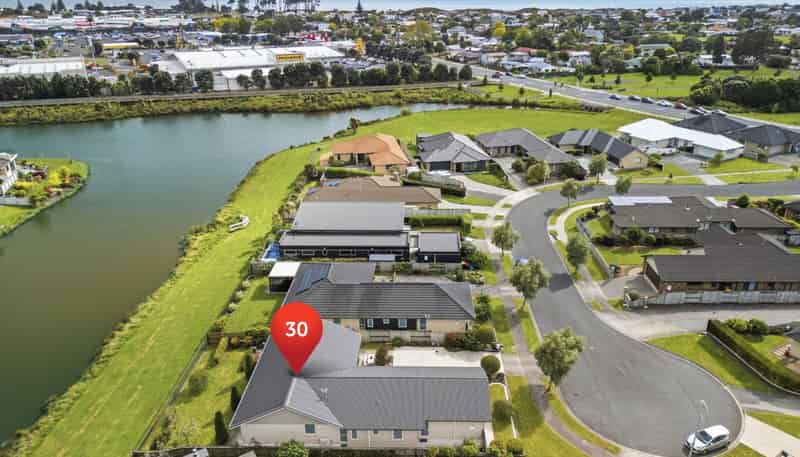 30 Tatahi Cove, Papamoa