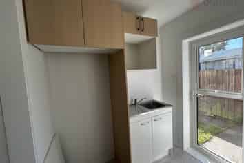 8/94 Huxley, Sydenham