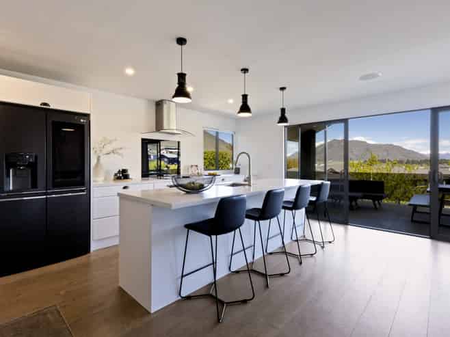 6 Oxfordshire Avenue, Lower Shotover