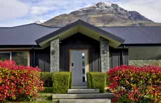 6 Oxfordshire Avenue, Lower Shotover