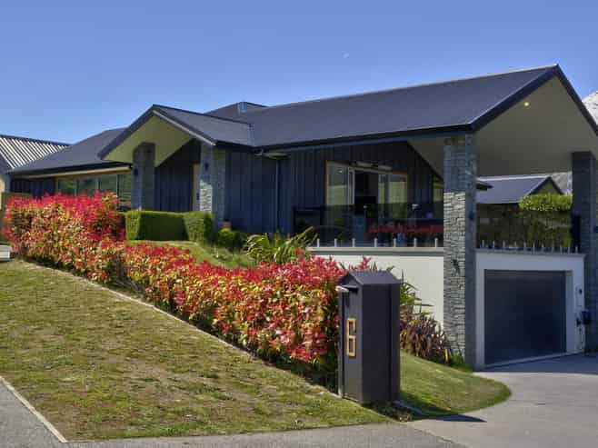 6 Oxfordshire Avenue, Lower Shotover