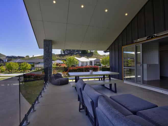 6 Oxfordshire Avenue, Lower Shotover