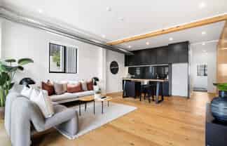 4/167 Hobsonville Point Road, Hobsonville