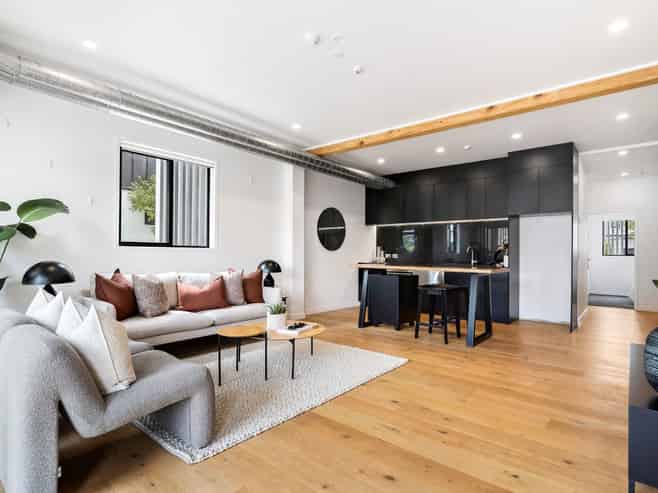 4/167 Hobsonville Point Road, Hobsonville