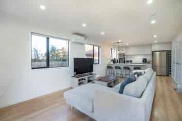 1/116 Buckland Road, Mangere East