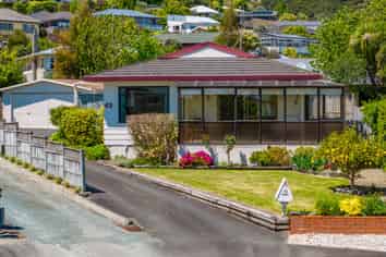 42 Rainbow Drive, Atawhai