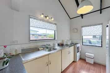 A/8 Church Place , Whanganui Central