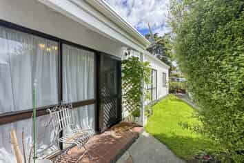 A/8 Church Place , Whanganui Central