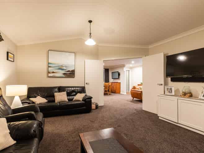 22 Eban Road, Redwood Valley