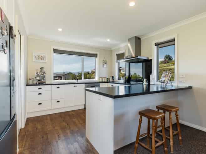 22 Eban Road, Redwood Valley