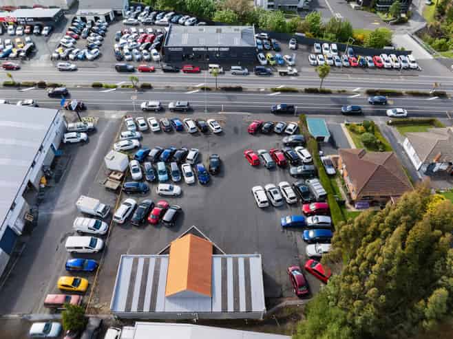High-Profile Car Yard for Lease