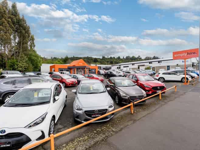 High-Profile Car Yard for Lease