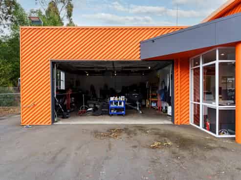 High-Profile Car Yard for Lease