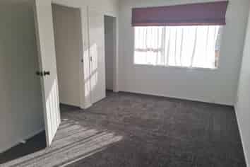 4/3 Akehurst Street, New Lynn