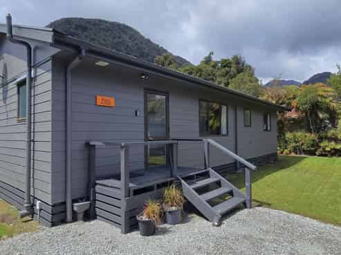 24A Cron Street, Franz Josef Glacier