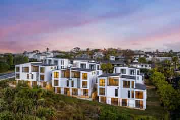 3/1088 Beach Road, Torbay