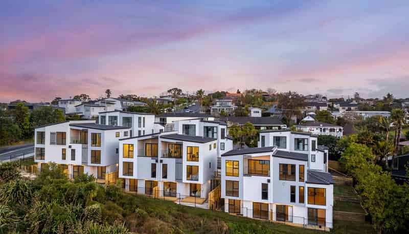 3/1088 Beach Road, Torbay