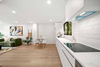 6/1088 Beach Road, Torbay