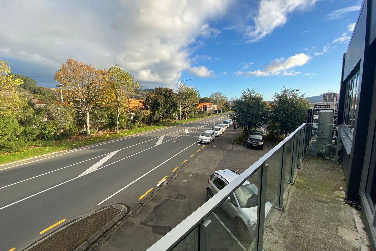 Modern Office in the Heart of Upper Hutt - Vista 3