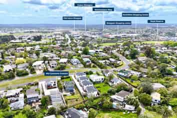 44D Cyclarama Crescent, Massey