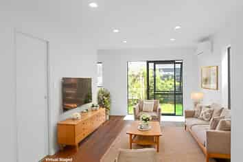 44D Cyclarama Crescent, Massey