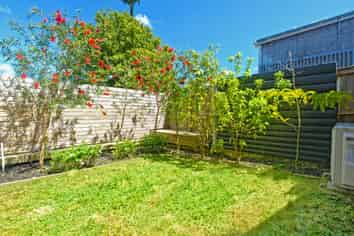 44B Cyclarama Crescent, Massey