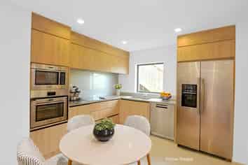 44B Cyclarama Crescent, Massey