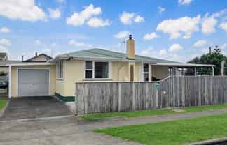29  Linklater Avenue , Foxton Beach