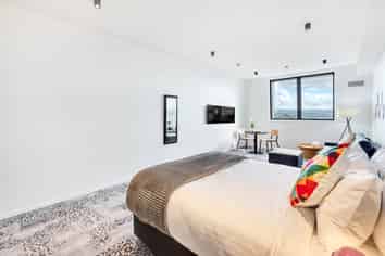 43x Studio Layard Street, Avondale