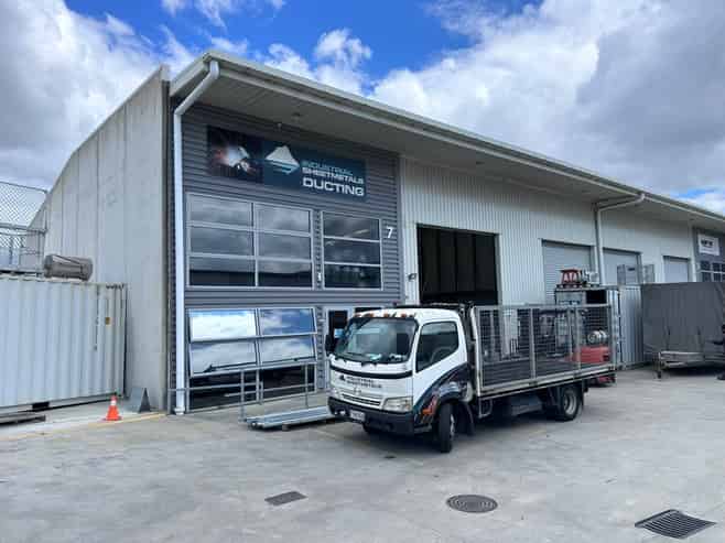 Mount Industrial on Aerodrome