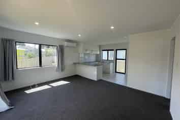 35B Tarata Crescent, Mangere Bridge