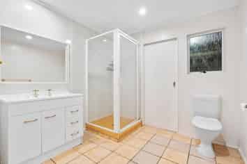 13 Reynolds Place, Torbay