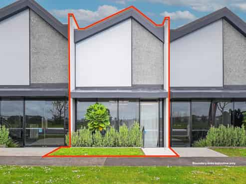 AFFORDABLE WORKSHOP / SHOWROOM

 
