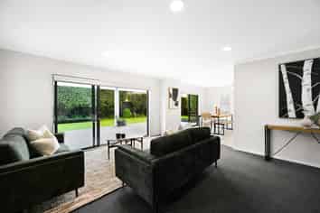 35 Keswick Crescent, Huntington