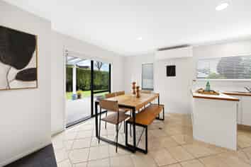 35 Keswick Crescent, Huntington