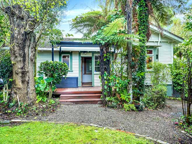 24 Myrtle Street, Hamilton East