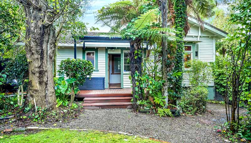 24 Myrtle Street, Hamilton East