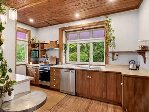 24 Myrtle Street, Hamilton East