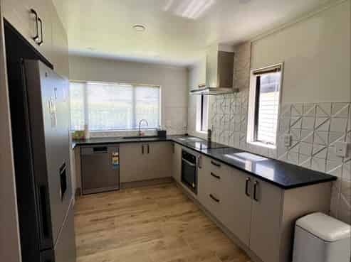 2 Whitbourne Heights, The Gardens