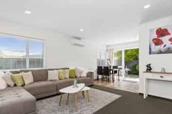 5B Aaron Place, Brookfield