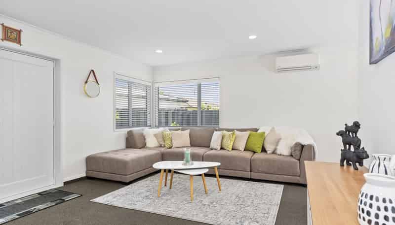 5B Aaron Place, Brookfield