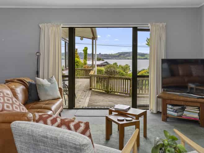 18 Otupai Street, Two Mile Bay