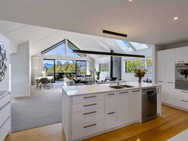 37 McAdam Drive, Jacks Point