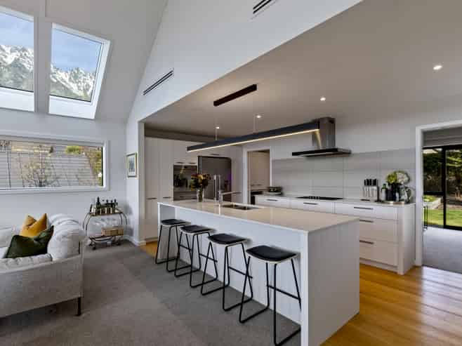 37 McAdam Drive, Jacks Point