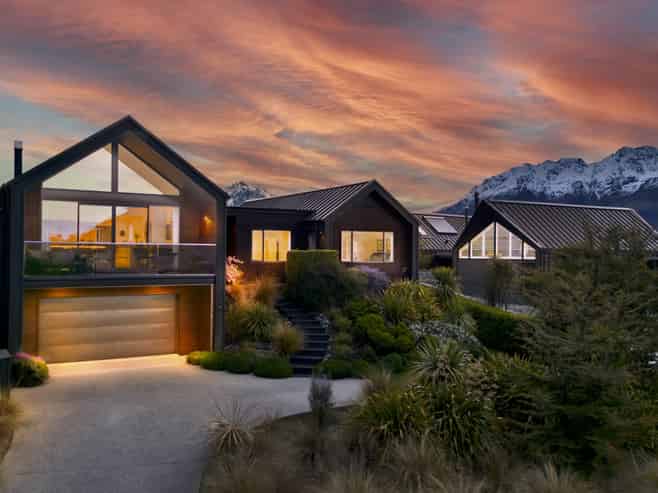 37 McAdam Drive, Jacks Point