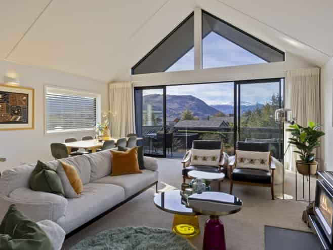 37 McAdam Drive, Jacks Point