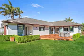 49 Palm Springs Boulevard, Papamoa