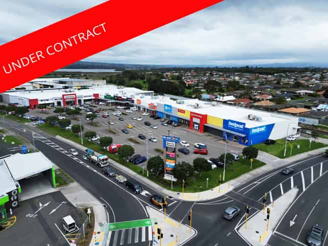 Exceptional Bulk Retail Complex