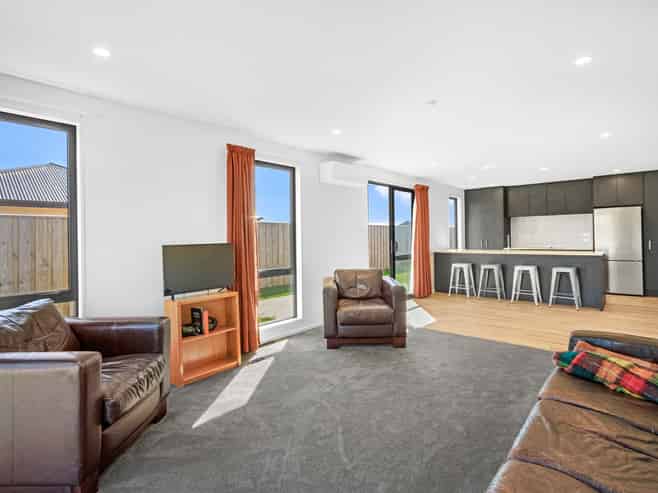 35 Greig Crescent, Amberley